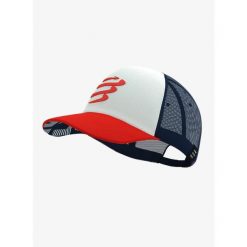 Czapka z daszkiem Compressport Trucker Cap - sugar/blues. Czerwone czapki z daszkiem damskie Compressport, bez wzorów. Za 119.99 zł.