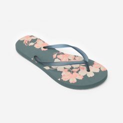 Japonki damskie Decathlon 120 Bouket. Brązowe klapki damskie Decathlon, bez wzorów, bez obcasa, na płaskiej podeszwie, bez zapięcia. Za 24.99 zł.