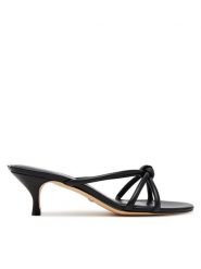 Guess Klapki FLJGARLEA03 Czarny. Czarne klapki damskie Guess, z aplikacjami, ze skóry, bez obcasa, bez zapięcia. Za 339.99 zł.