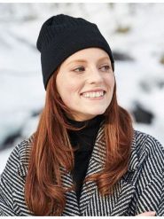 Capo Czapka dzianinowa w kolorze czarnym rozmiar: onesize. Czarne czapki damskie Capo, bez wzorów, z dzianiny. Za 79.40 zł.