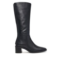 Kozaki Calvin Klein. Czarne kozaki damskie Calvin Klein, bez obcasa, na słupku, bez zapięcia. Za 949.99 zł.