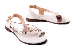 IGI&CO 16795 33 burro, sandały/japonki damskie. Czerwone klapki damskie IGI&CO, bez wzorów, ze skóry, bez obcasa, bez zapięcia. Za 149.95 zł.