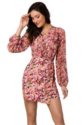 Sukienka mini w kwiaty kopertowa bufiaste rękawy różana. Czerwone sukienki damskie Makover, bez wzorów, z szyfonu, wizytowe, bez ramiączek. Za 399.00 zł.