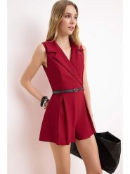 Trendyol Kombinezon w kolorze czerwonym rozmiar: 38. Czerwone kombinezony damskie Trendyol, bez wzorów, ze skóry, bez kołnierzyka, bez ramiączek. Za 117.99 zł.