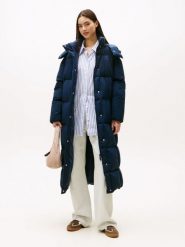 Tommy Jeans płaszcz puchowy Kobiety niebieski, S. Niebieskie płaszcze damskie Tommy Jeans, s, bez wzorów, z jeansu, bez kaptura. Za 1,299.95 zł.