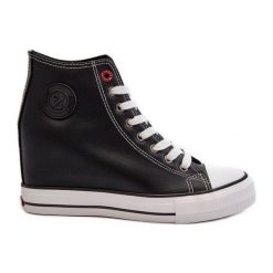 Trampki Damskie Na Koturnie Cross Jeans NN2R4005 Czarne. Czarne trampki damskie bez wzorów, z jeansu, bez zapięcia. Za 212.52 zł.