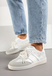 Srebrno-Szare Sneakersy w Stylu Klasycznych Tenisówek z Perłowym Zdobieniem Nalarie. Szare obuwie sportowe damskie Born2be, z jeansu, bez zapięcia, tenisowe. Za 84.99 zł.