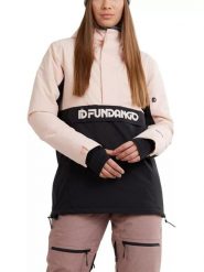 Kurtka Logo Fundango Birch dla kobiet. Czarne kurtki sportowe damskie FUNDANGO, na zimę, m, bez wzorów, z poliesteru, bez kaptura. Za 499.00 zł.