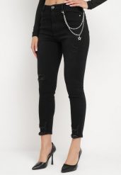 Czarne Jeansy Skinny z Ozdobnym Odpinanym Łańcuszkiem i Dziurami Dalphina. Czarne jeansy damskie Born2be, z aplikacjami, z jeansu. Za 64.99 zł.