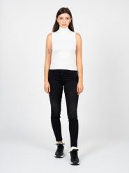 Guess Jeansy "Skinny" | W2RA34 D4KC2 | Kobieta | Czarny. Czarne jeansy damskie Guess, z aplikacjami, z bawełny. W wyprzedaży za 289.00 zł.