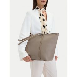 Torebka GINO ROSSI. Brązowe shopper bag Gino Rossi, bez dodatków. Za 199.99 zł.