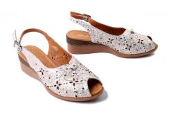 ARTIKER RELAKS 56C0617 kolorowy, sandały damskie. Żółte sandały damskie Artiker Relaks, bez wzorów, bez obcasa, na koturnie, bez zapięcia. Za 174.93 zł.