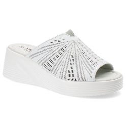 Białe Klapki S.Barski Stylowe Buty Damskie. Białe klapki damskie S.BARSKI, w ażurowe wzory, bez obcasa, na koturnie, bez zapięcia. Za 189.00 zł.