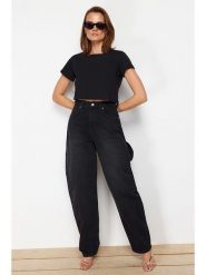 Trendyol Dżinsy - Mom fit - w kolorze czarnym rozmiar: 34. Czarne jeansy damskie Trendyol, z podwyższonym stanem. Za 96.60 zł.