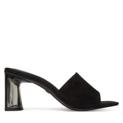 Klapki Tamaris. Czarne klapki damskie Tamaris, bez wzorów, bez obcasa, bez zapięcia. Za 219.99 zł.