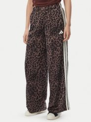 Adidas Spodnie dresowe Adidas Spw Wide Leg Trousers KV0910 Brązowy Loose Fit. Brązowe spodnie dresowe damskie Adidas, xs, bez wzorów, z dresówki. Za 259.99 zł.