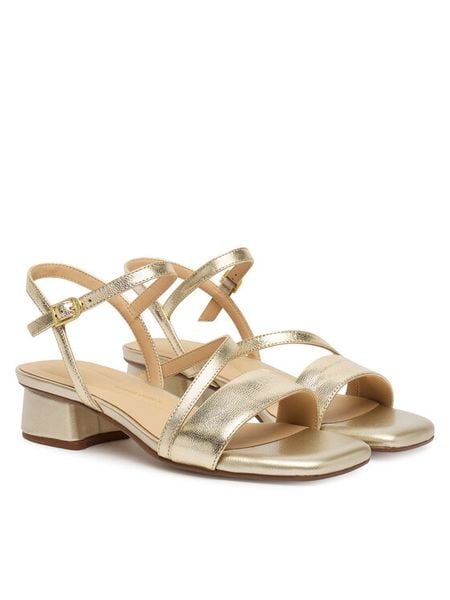 Clarks Sandały Serina35 Strap 26186120 Złoty. Żółte sandały damskie Clarks, bez wzorów, ze skóry, bez obcasa, na słupku, bez zapięcia. Za 266.99 zł.