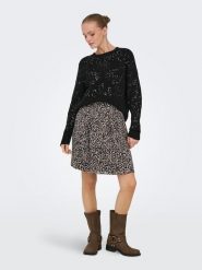 ONLY Sweter w kolorze czarnym rozmiar: XS. Czarne swetry klasyczne damskie Only, xs, ze splotem, bez kołnierzyka. Za 65.23 zł.