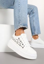 Białe Sneakersy na Niskiej Platformie z Aplikacjami przy Cholewce Maristia. Białe obuwie sportowe damskie Renee, na lato, bez zapięcia. Za 89.99 zł.