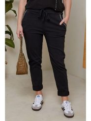 Curvy Lady Spodnie w kolorze czarnym rozmiar: 40/42. Czarne spodnie materiałowe damskie Curvy Lady, bez wzorów, z materiału. Za 131.74 zł.