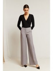 Stylove Spodnie w kolorze szarym rozmiar: M. Szare spodnie materiałowe damskie Stylove, bez wzorów, z materiału. Za 234.95 zł.
