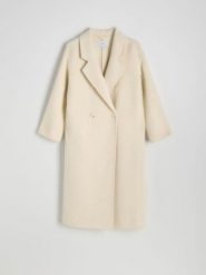 Dwurzędowy płaszcz z wełną - złamana biel. Płaszcze damskie Reserved, l, bez wzorów, z dzianiny, bez kaptura. W wyprzedaży za 359.99 zł.