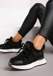 Czarne Sneakersy z Futerkiem Typu Baranek na Grubej Podeszwie Zinithara. Czarne obuwie sportowe damskie Born2be, bez zapięcia. Za 139.99 zł.