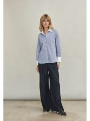 TATUUM Spodnie w kolorze granatowym rozmiar: 42. Niebieskie spodnie materiałowe damskie TATUUM, bez wzorów, z materiału. Za 239.86 zł.