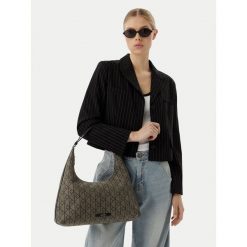 Torebka Calvin Klein. Brązowe torebki klasyczne damskie Calvin Klein, bez dodatków. Za 569.99 zł.