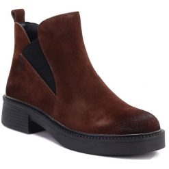 Skórzane botki damskie sztyblety na klocku brązowe Vinceza 133128. Brązowe botki damskie VINCEZA, ze skóry, eleganckie, bez obcasa, bez zapięcia. Za 199.99 zł.