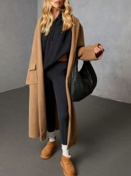 Milan Kiss Bluza w kolorze czarnym rozmiar: XL. Czarne bluzy damskie Milan Kiss, xl, bez wzorów, z kapturem. Za 173.99 zł.