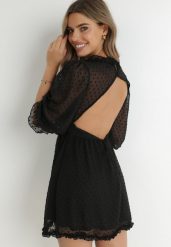 Czarna Sukienka Taphionis. Czarne sukienki damskie Born2be, bez wzorów, z tkaniny, bez ramiączek. Za 209.99 zł.