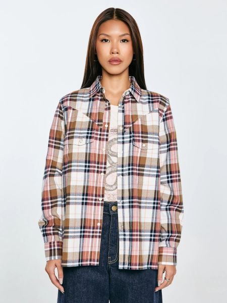 Koszula damska flanelowa w kratę z kolekcji Authentic różowa Nonu 000. Czerwone koszule damskie Big Star, l, z aplikacjami, z bawełny, z asymetrycznym kołnierzem, bez ramiączek. W wyprzedaży za 199.99 zł.