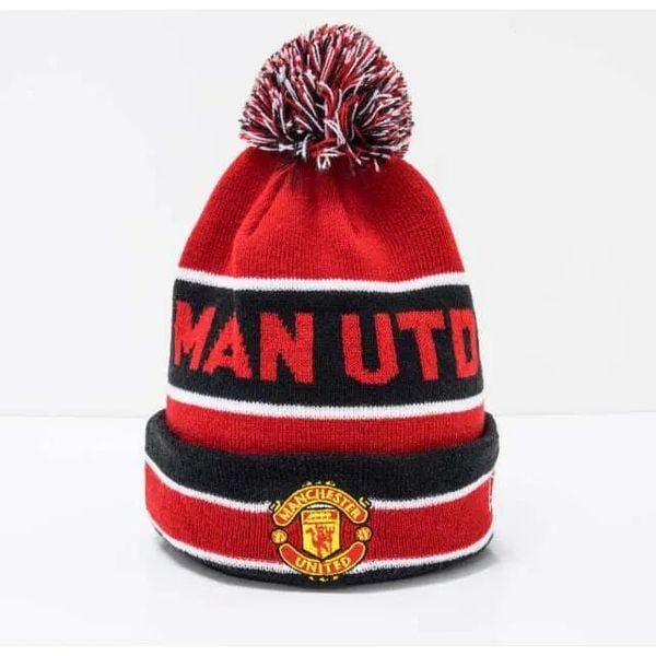 Czapka New Era Manchester United Jake Knit Cuff. Czarne czapki damskie New Era, bez wzorów, z dzianiny. Za 149.99 zł.
