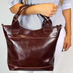 Torebka skórzana elegancki kuferek DAN-A T195 koniakowa. Kuferki damskie DAN-A, ze skóry, bez dodatków. Za 399.99 zł.