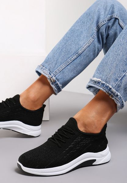 Czarne Siateczkowe Buty Sportowe na Piankowej Podeszwie Linidas. Czarne obuwie sportowe casual damskie Renee, bez zapięcia. Za 49.99 zł.