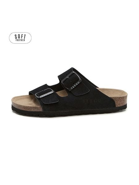 Teegu Skórzane klapki w kolorze czarnym rozmiar: 39. Czarne klapki damskie teegu, bez wzorów, z otwartym noskiem, bez obcasa, bez zapięcia. Za 174.95 zł.