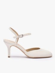 Kremowe czółenka ślubne slingback ze skóry licowej. Brązowe czółenka damskie Ryłko, bez wzorów, z gumy, z okrągłym noskiem, bez obcasa, na obcasie. Za 379.99 zł.