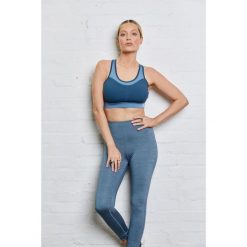 Legitimate damskie sportowe legginsy. Niebieskie legginsy damskie Dare 2b, z tkaniny, na fitness i siłownię. W wyprzedaży za 159.99 zł.