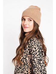 William de Faye Czapka beanie w kolorze karmelowym rozmiar: onesize. Brązowe czapki damskie William de Faye, bez wzorów, ze splotem. Za 56.99 zł.