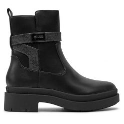 Botki Guess. Czarne botki damskie Guess, bez obcasa, na płaskiej podeszwie, bez zapięcia. Za 569.99 zł.