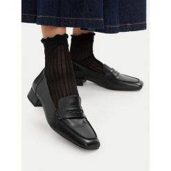 Półbuty Vagabond Shoemakers. Czarne czółenka damskie Vagabond Shoemakers, bez wzorów, bez obcasa, na obcasie, bez zapięcia. Za 343.99 zł.
