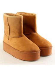 C'M Botki zimowe w kolorze jasnobrązowym rozmiar: 36. Brązowe botki damskie C'M, na zimę, bez obcasa, na platformie, bez zapięcia. Za 117.99 zł.