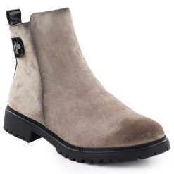 Botki damskie zamszowe khaki Potocki 19314. Brązowe botki damskie POTOCKI, ze skóry ekologicznej, eleganckie, bez obcasa, bez zapięcia. Za 189.99 zł.