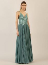 APART Sukienka w kolorze zielonym rozmiar: 46. Zielone sukienki damskie Apart, bez wzorów, bez ramiączek. Za 310.38 zł.