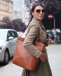 Torebka shopperka premium z miękkiej skóry cielęcej MARCO MAZZINI brązowa camel. Brązowe shopper bag bez wzorów, ze skóry, bez dodatków. Za 735.99 zł.