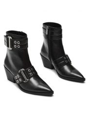 Steve Madden Botki "Splurge" w kolorze czarnym rozmiar: 39. Czarne botki damskie Steve Madden, bez obcasa, bez zapięcia. Za 279.95 zł.