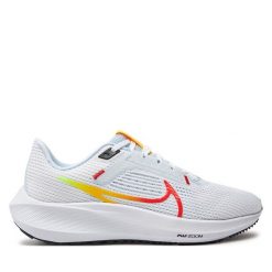 Buty do biegania Nike. Niebieskie obuwie sportowe damskie Nike, do biegania. Za 539.99 zł.