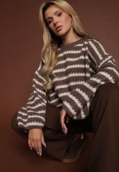 Brązowy Oversizowy Sweter w Paski z Dzianiny z Wełną i Wiskozą Aventole. Brązowe swetry klasyczne damskie Renee, z dzianiny, bez kołnierzyka. Za 134.99 zł.