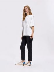 Jeansy mom comfort - czarny. Czarne jeansy damskie Reserved. Za 129.99 zł.